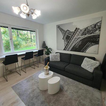 Close To The Metro And The Beach!!! With A View Of The Scandinavian Forest ستوكهولم المظهر الخارجي الصورة