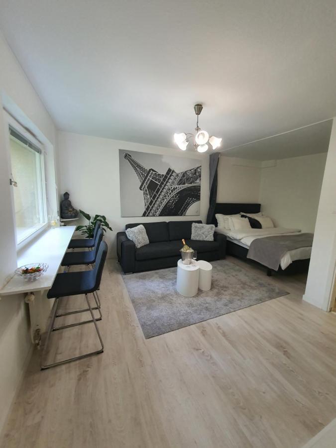 Close To The Metro And The Beach!!! With A View Of The Scandinavian Forest ستوكهولم المظهر الخارجي الصورة