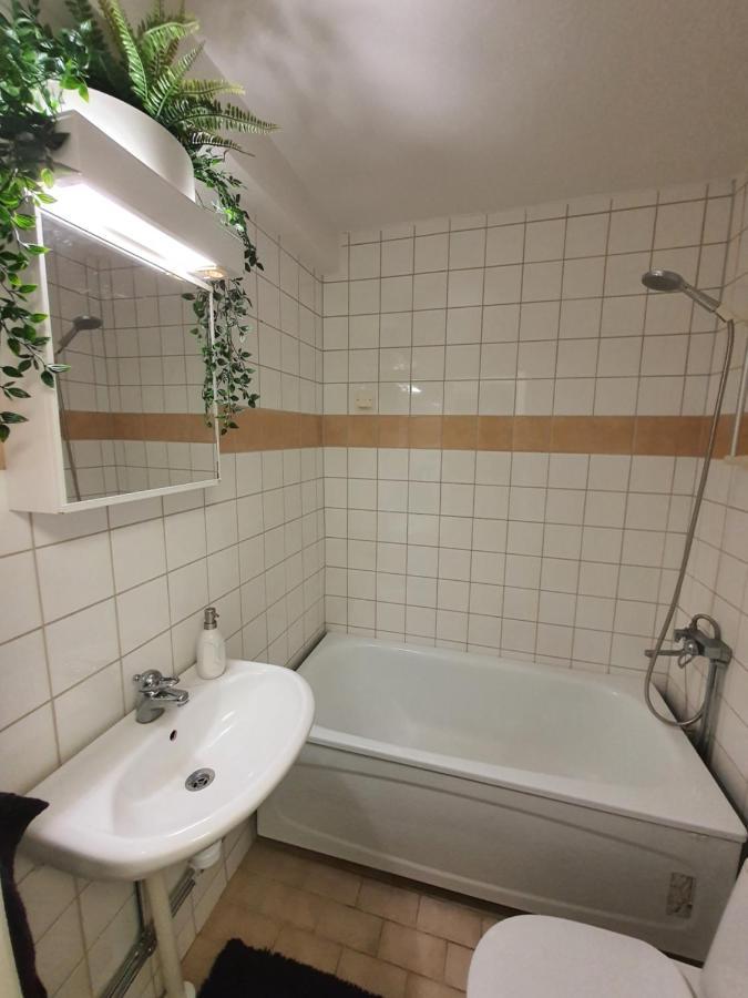 Close To The Metro And The Beach!!! With A View Of The Scandinavian Forest ستوكهولم المظهر الخارجي الصورة